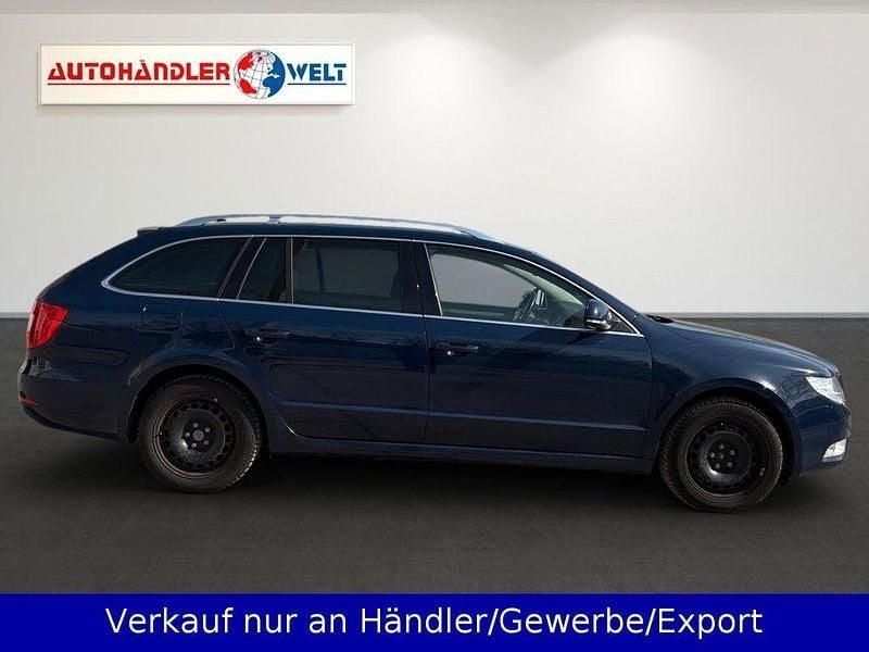 Gebraucht Skoda Superb 140 PS (102 kW) 2010 Blau Kombi
