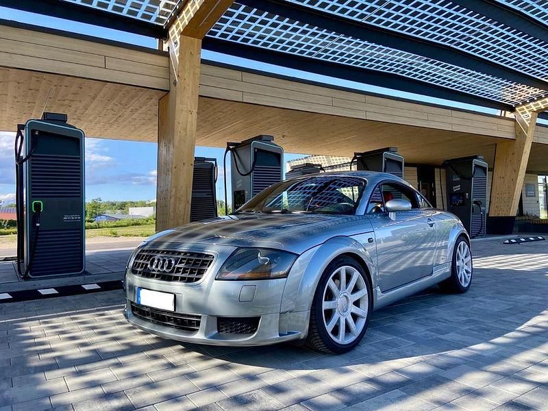 Grau Gebraucht 2005 Audi TT S-Line Coupé | 10.295 € - Bild 1/4