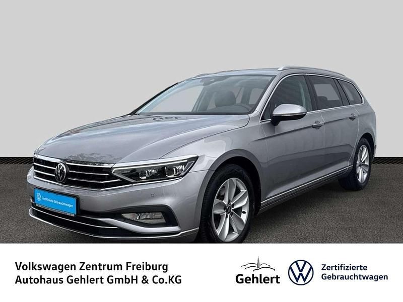 Silber Gebraucht 2022 VW Passat Elegance Kombi | 21.900 € (Etwas zu teuer) - Bild 1/4