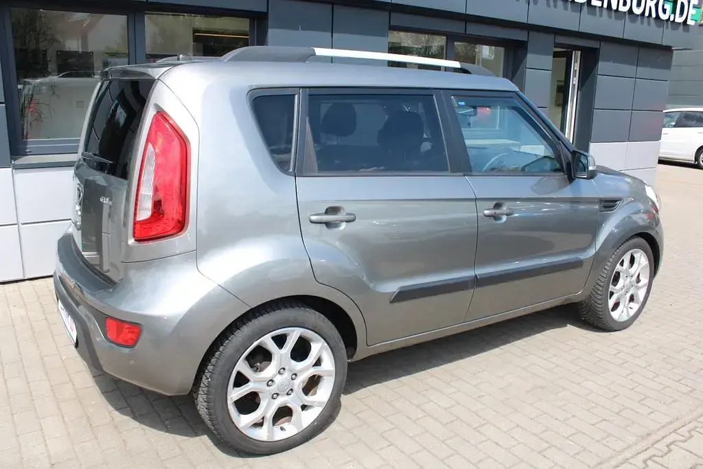 Gebraucht Kia Soul Spirit 128 PS (94 kW) 2013 Silber SUV