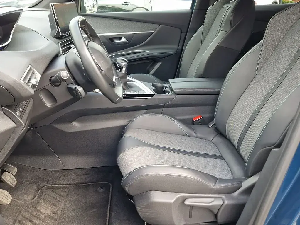 Gebraucht Peugeot 3008 Allure 131 PS (96 kW) 2023 Celebes blau metallic (metallic) SUV