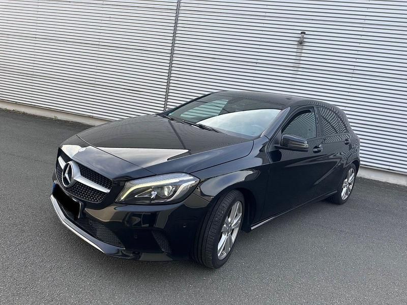 Gebraucht Mercedes A160 102 PS (75 kW) 2016 Schwarz Limousine