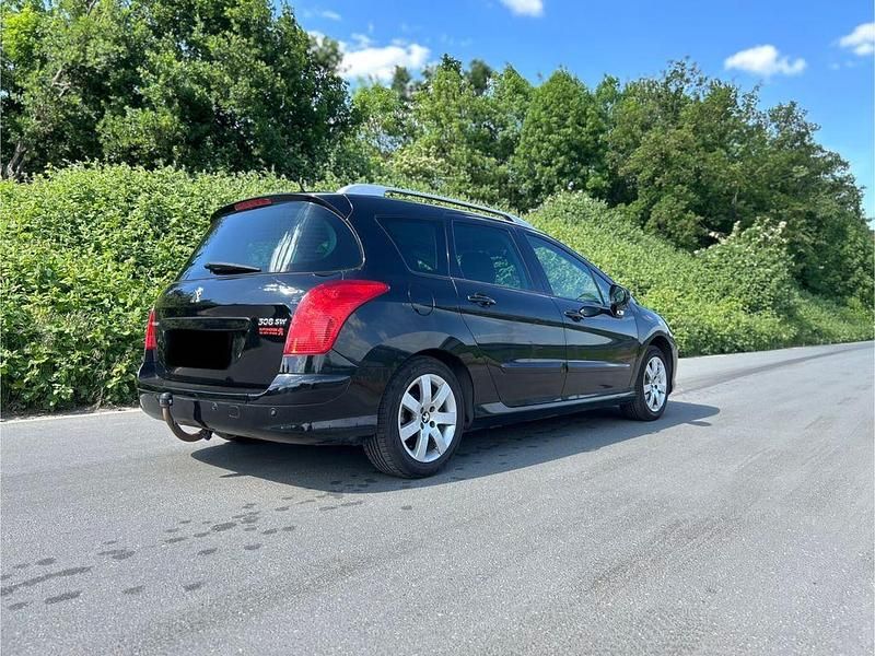 Gebraucht Peugeot 308 SW Active 120 PS (88 kW) 2012 Schwarz Kombi