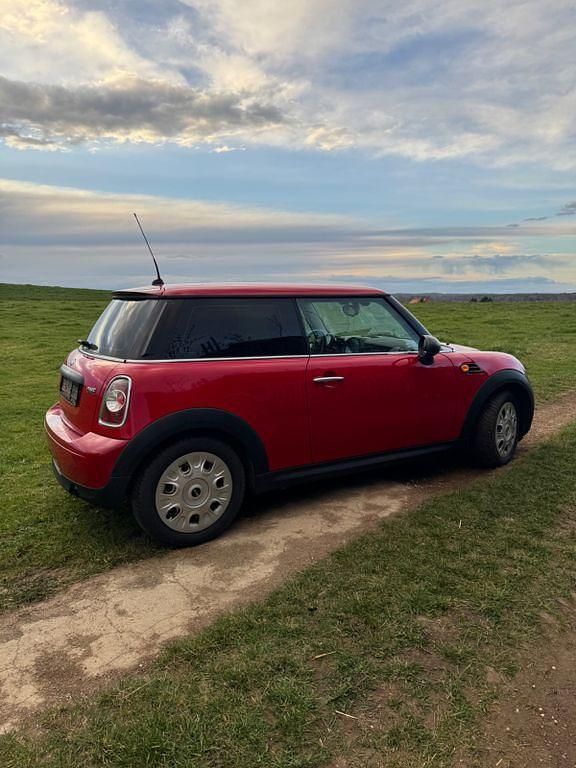 Gebraucht Mini ONE 75 PS (55 kW) 2010 Rot Kleinwagen
