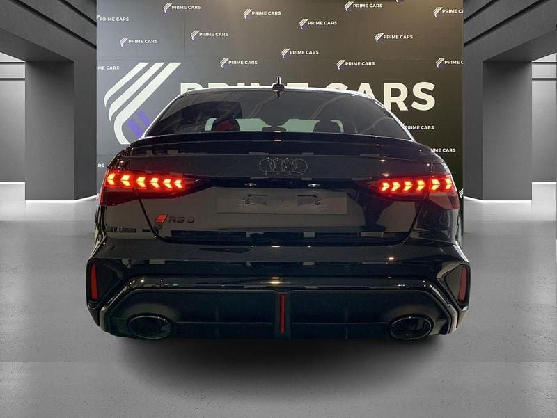 Neu Audi RS3 Sport 400 PS (294 kW) 2025 Schwarz Limousine