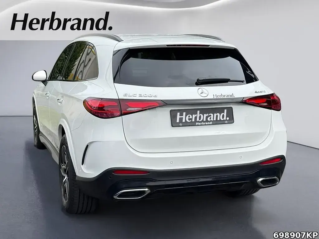 Gebraucht Mercedes GLC300 AMG 269 PS (197 kW) 2025 Polarweiß uni SUV