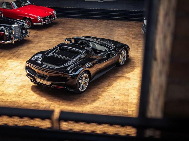 Neu Ferrari 296 829 PS (609 kW) 2026 Schwarz Cabrio