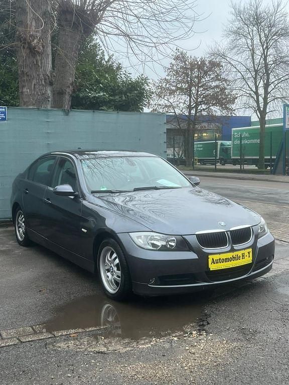 Gebraucht BMW 318 Advantage 129 PS (94 kW) 2007 Grau Limousine
