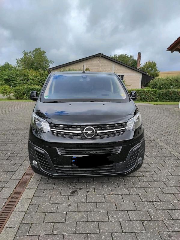 Schwarz Gebraucht 2019 Opel Zafira Life Innovation Van | 29.000 € (Guter Preis) - Bild 1/4