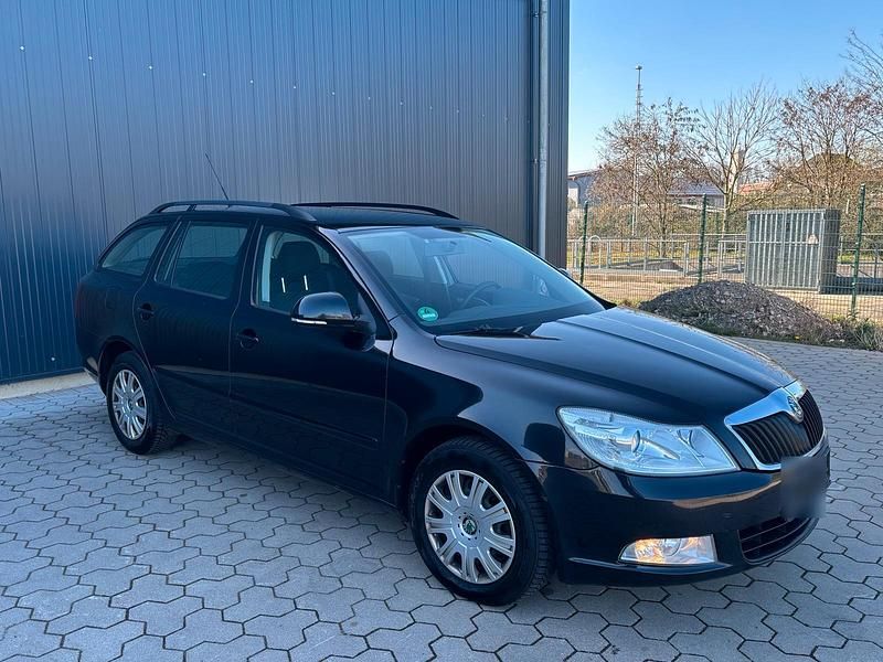 Gebraucht Skoda Octavia 105 PS (77 kW) 2010 Kombi