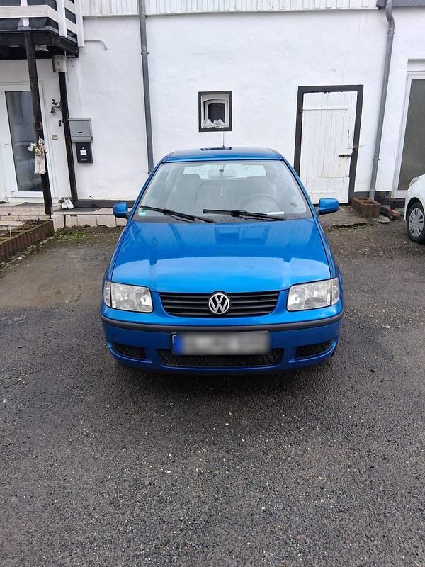 Gebraucht VW Polo 60 PS (44 kW) 2000 Blau Kleinwagen