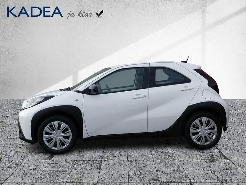Neu Toyota Aygo Play 72 PS (52 kW) 2026 Weiss Kleinwagen