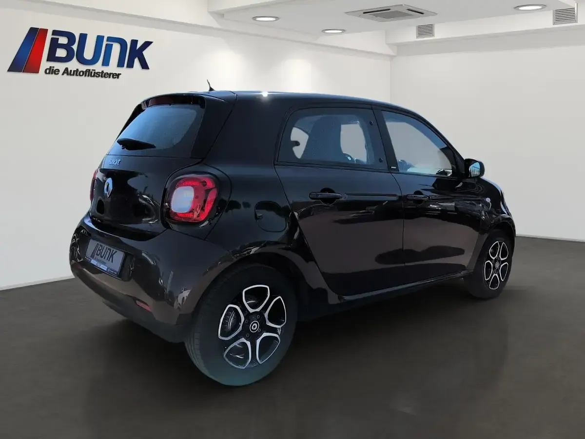Second-hand Smart ForFour Basis 90 CP (66 kW) 2019 Negru Hatchback