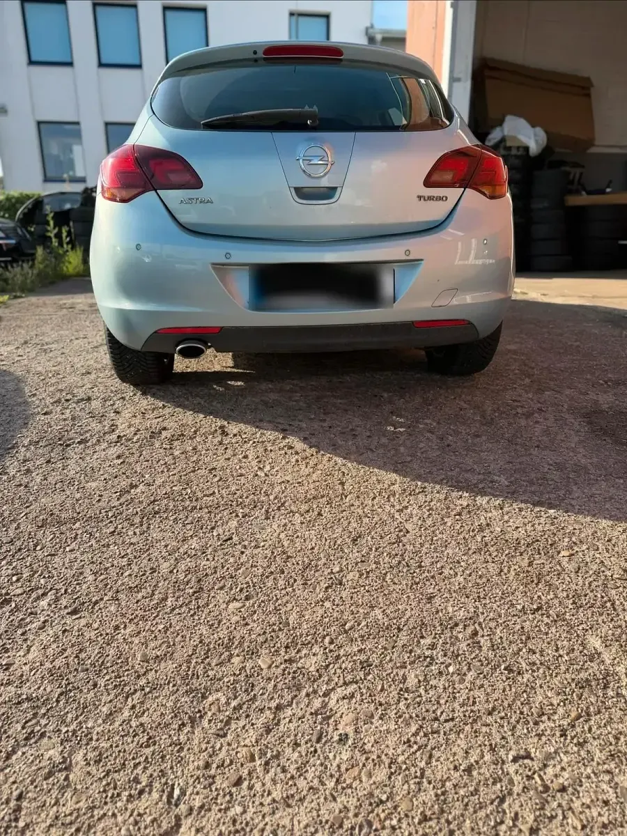 Gebraucht Opel Astra 180 PS (132 kW) 2010 Blau Coupé