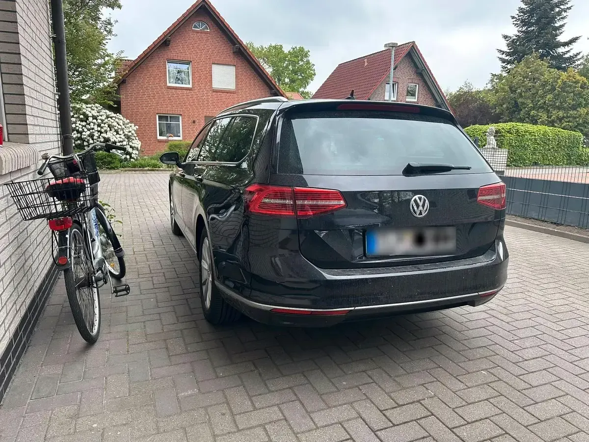 Gebraucht VW Passat 150 PS (110 kW) 2016 Schwarz Kombi