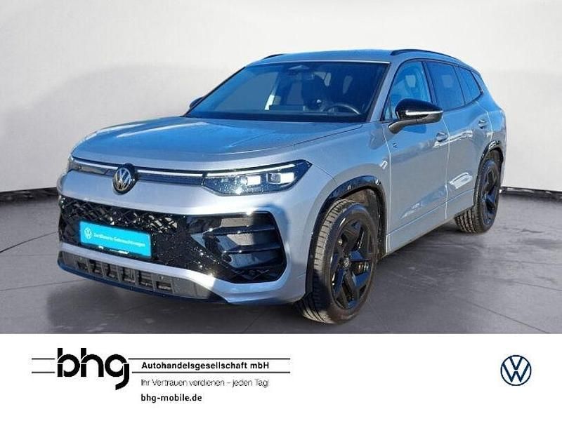 Oyster silver metallic Gebraucht 2025 VW Tayron R-line SUV | 44.860 € - Bild 1/4