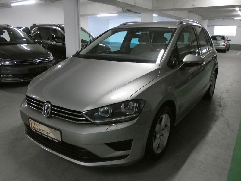 Tungsten silver metallic Gebraucht 2016 VW Golf VII Comfortline Limousine | 12.800 € (Fairer Preis) - Bild 1/4