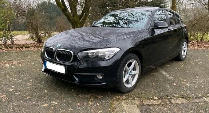 Schwarz Gebraucht 2015 BMW 116 Advantage Kleinwagen | 7.600 € - Bild 1/4