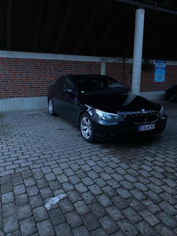 Schwarz Gebraucht 2007 BMW 530 Shadowline Limousine | 7.000 € (Guter Preis) - Bild 1/4