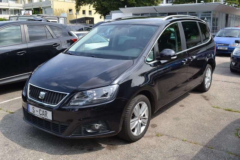 Schwarz Gebraucht 2015 Seat Alhambra I-Tech Van / Kleinbus | 17.900 € (Fairer Preis) - Bild 1/4