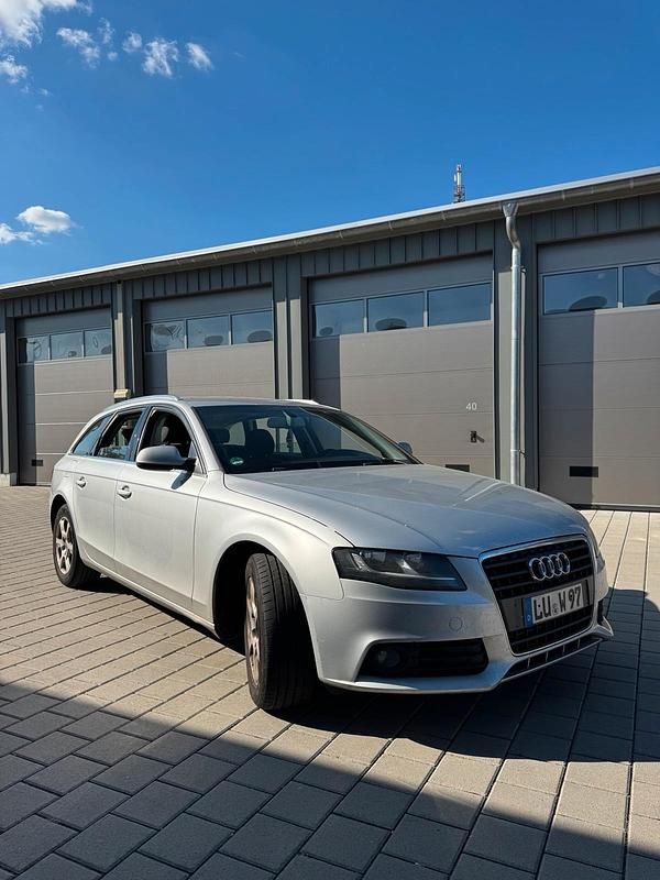 Silber Gebraucht 2009 Audi A4 Kombi | 7.999 € (Fairer Preis) - Bild 1/4