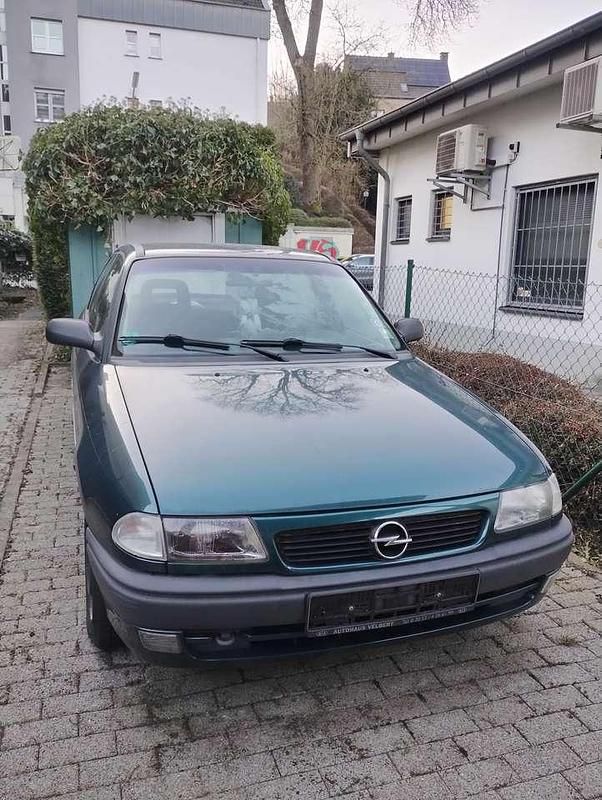 Gebraucht Opel Astra 71 PS (52 kW) 1995 Blau Limousine