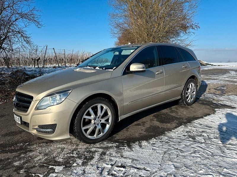 Gebraucht Mercedes R350 258 PS (189 kW) 2012 Andere farben Van / Kleinbus