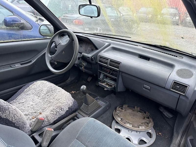 Grau Gebraucht 1990 Daihatsu Charade Kleinwagen | 2.599 € - Bild 1/4