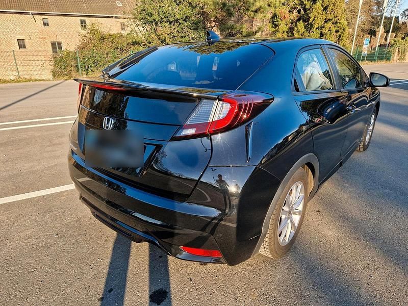 Gebraucht Honda Civic 100 PS (73 kW) 2015 Schwarz Limousine