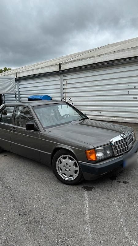 Gebraucht Mercedes 190 118 PS (86 kW) 1989 Grau Limousine