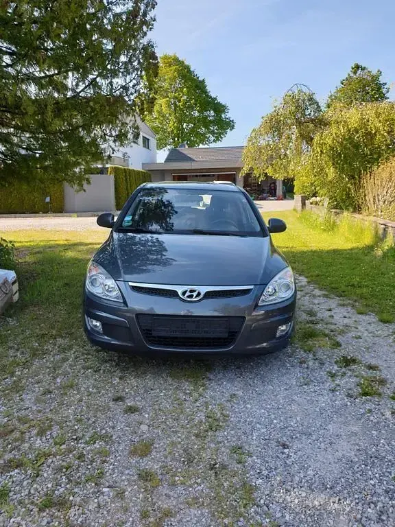 Gebraucht Hyundai i30 Style 122 PS (89 kW) 2007 Grau Kleinwagen