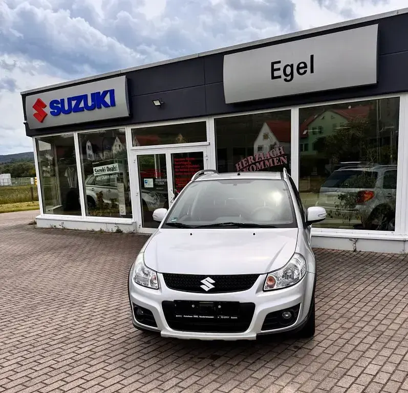 Gebraucht Suzuki SX4 Style 120 PS (88 kW) 2015 Silber Limousine