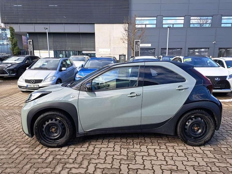 Gebraucht Toyota Aygo X Pulse 72 PS (52 kW) 2024 Urban khaki / night SUV