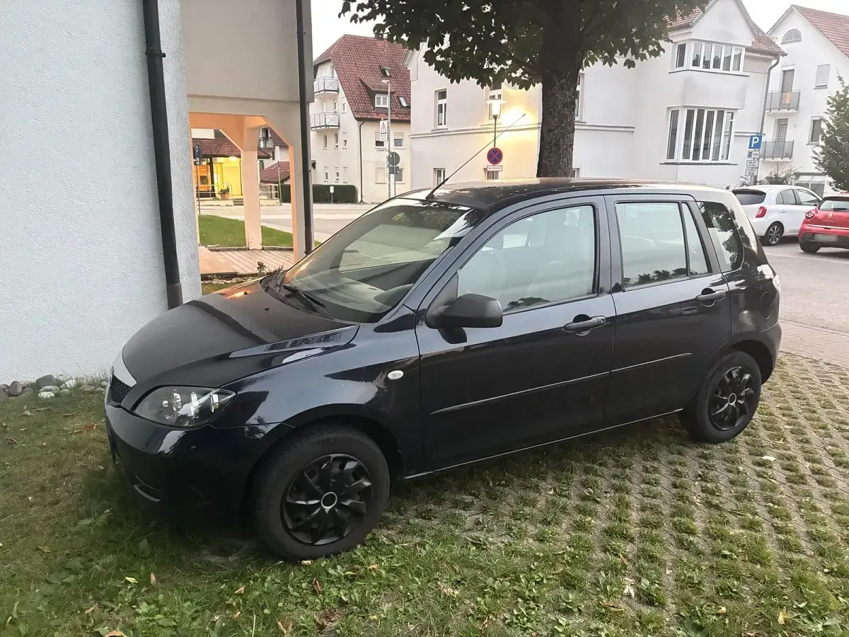 Gebraucht Mazda 2 75 PS (55 kW) 2007 Schwarz Kleinwagen
