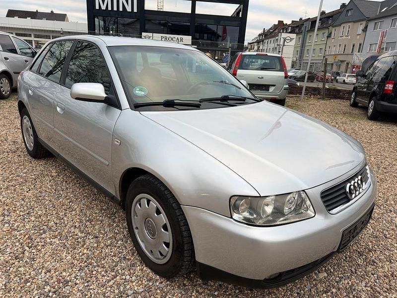 Grau Gebraucht 2002 Audi A3 Ambiente Limousine | 3.750 € (Etwas zu teuer) - Bild 1/4