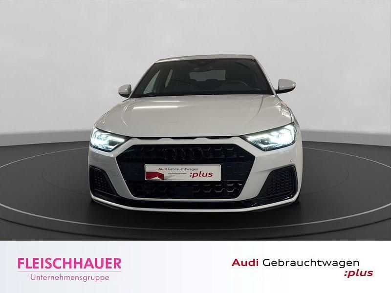 Weiss Gebraucht 2025 Audi A1 Sportback Advanced Kleinwagen | 31.490 € (Fairer Preis) - Bild 1/2