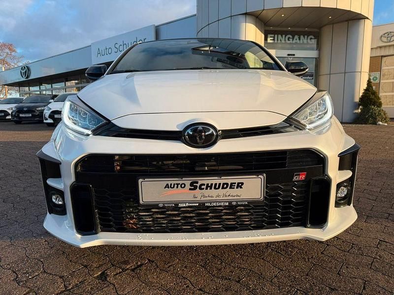 Gebraucht Toyota Yaris Basis 261 PS (191 kW) 2021 Weiß Kleinwagen