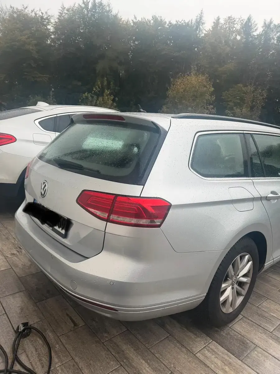 Gebraucht VW Passat 150 PS (110 kW) 2016 Silber Kombi