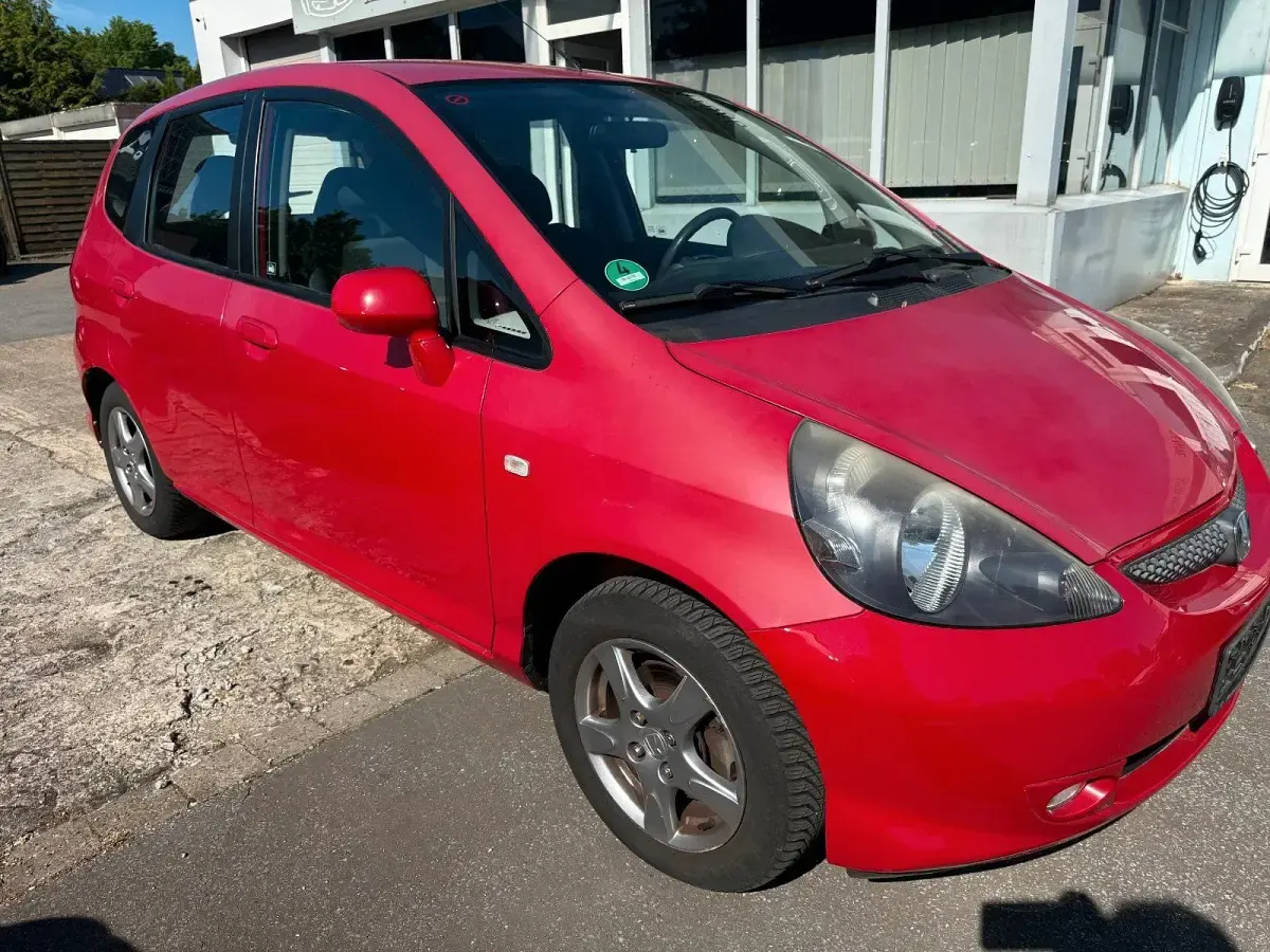 Gebraucht Honda Jazz 77 PS (56 kW) 2008 Rot Kleinwagen