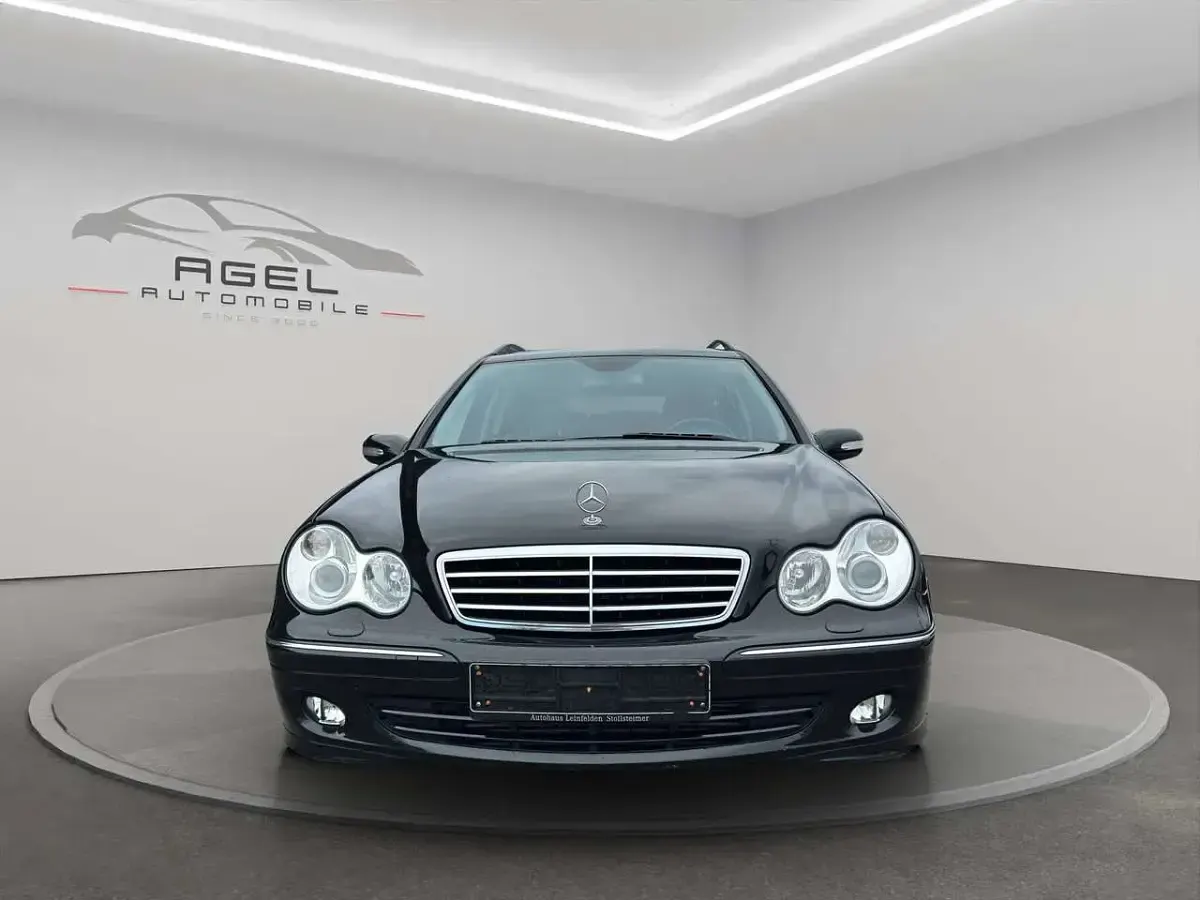 Gebraucht Mercedes C220 150 PS (110 kW) 2005 Obsidianschwarz  metalliclack Kombi