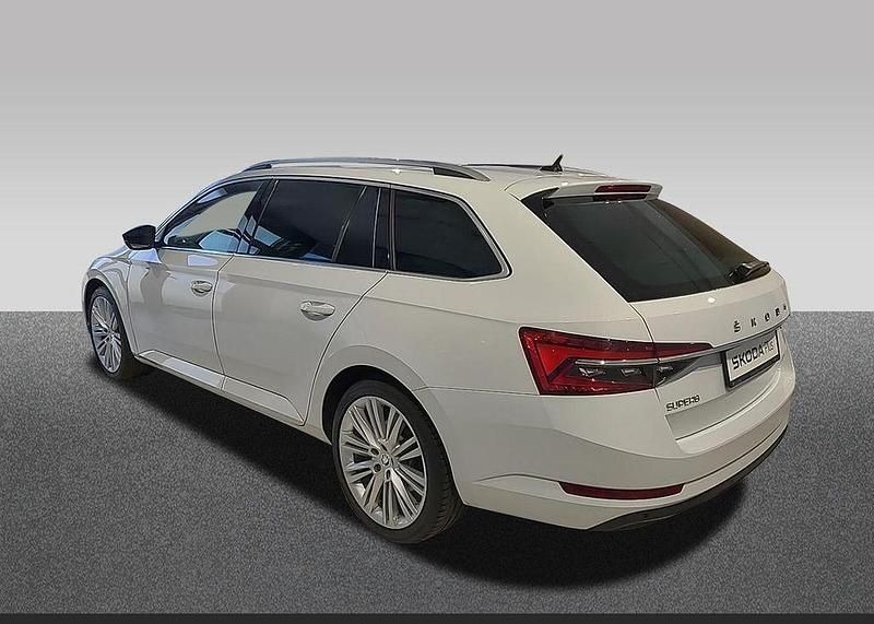 Gebraucht Skoda Superb Style 190 PS (139 kW) 2022 Weiß Kombi