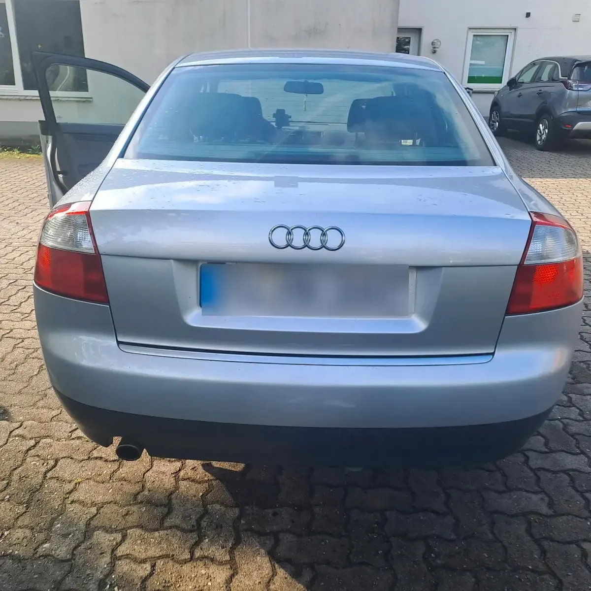 Gebraucht Audi A4 131 PS (96 kW) 2002 Silber Limousine