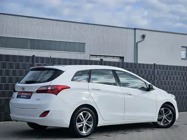 Gebraucht Hyundai i30 Trend 101 PS (74 kW) 2017 Andere Kombi