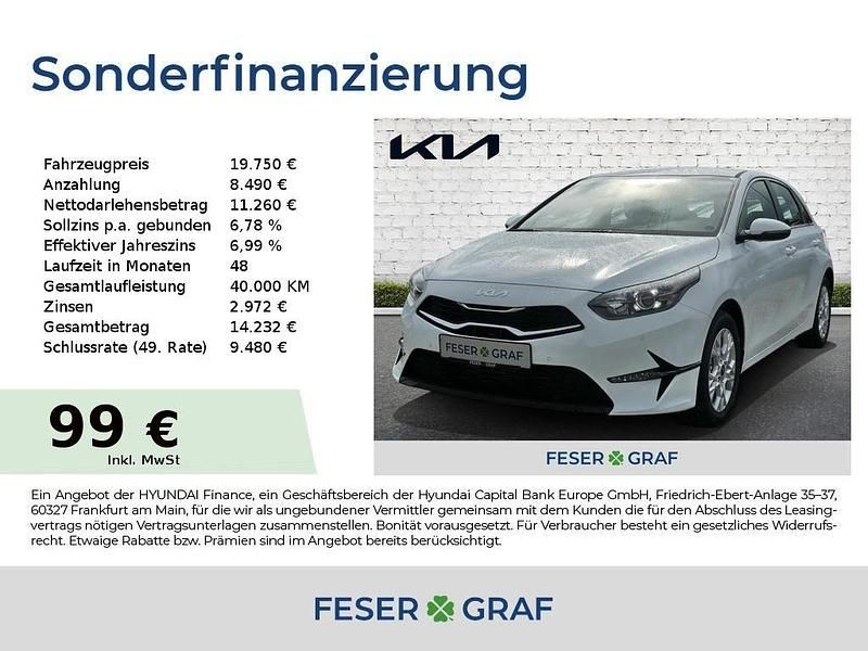 Zilinaschwarz Gebraucht 2024 Kia Ceed Comfort Kleinwagen | 19.750 € (Superpreis) - Bild 1/4