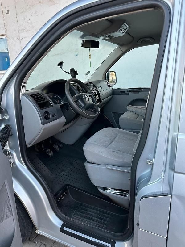 Gebraucht VW T5 131 PS (96 kW) 2006 Grau Van