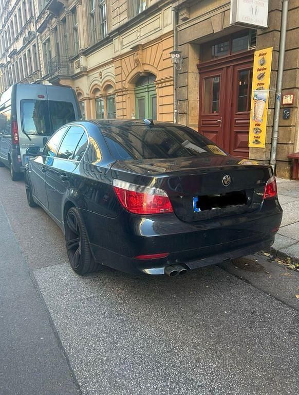 Schwarz Gebraucht 2004 BMW 525 Limousine | 5.500 € (Etwas zu teuer) - Bild 1/4