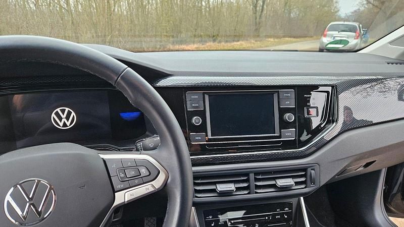Gebraucht VW Polo Life 95 PS (69 kW) 2023 Schwarz Kleinwagen