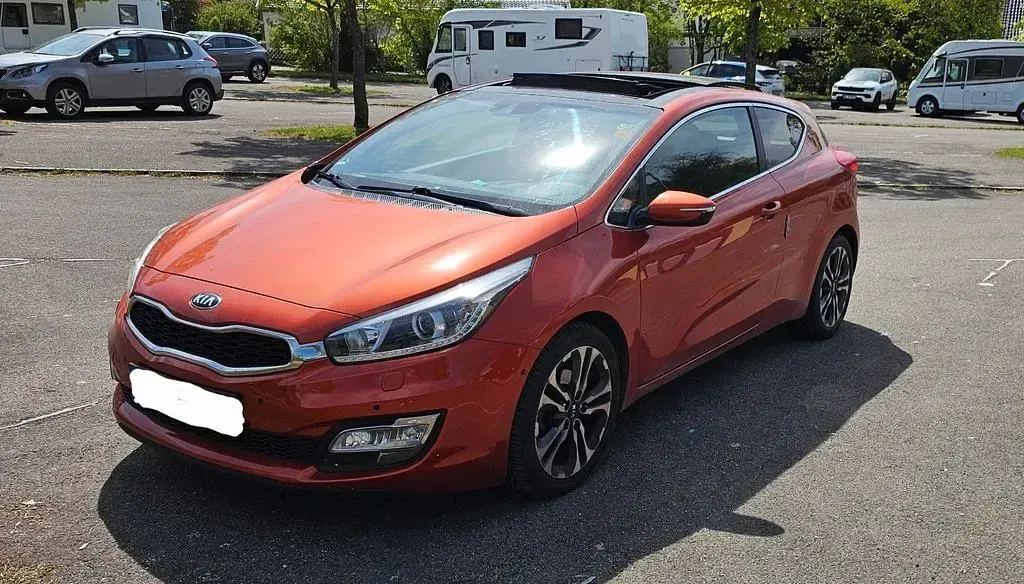 Gebraucht Kia ProCeed Spirit 135 PS (99 kW) 2013 Orange Kleinwagen