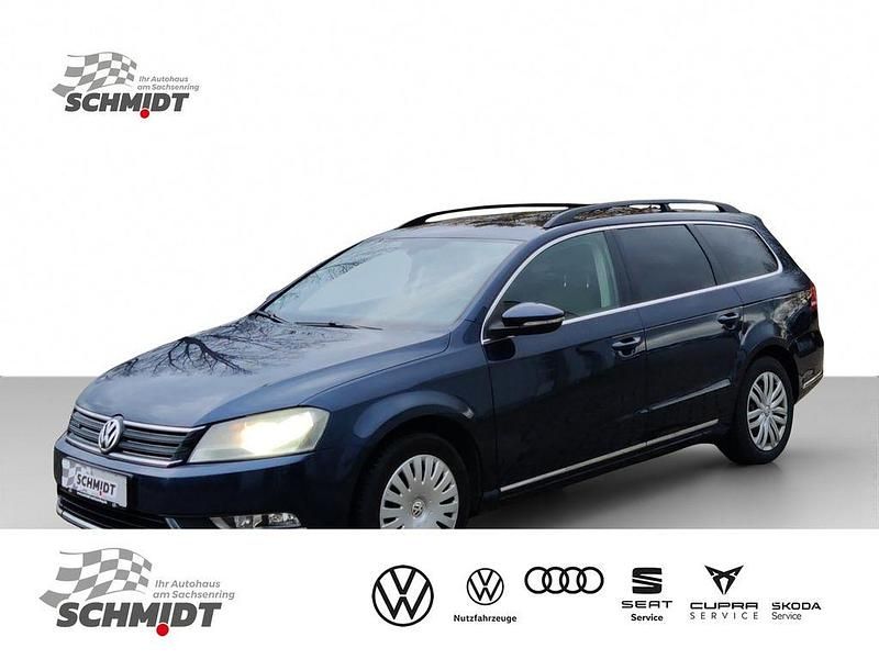 Blau Gebraucht 2012 VW Passat Comfortline Kombi | 5.250 € (Guter Preis) - Bild 1/4