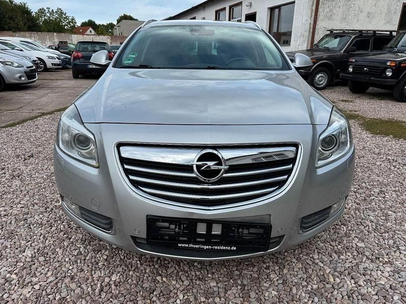 Gebraucht Opel Insignia Edition 160 PS (117 kW) 2010 Silber Kombi